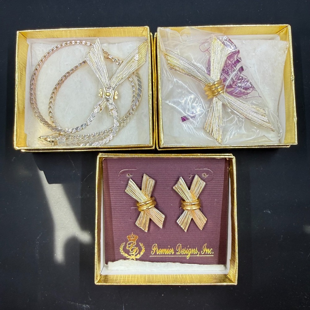 Vintage Crowned PD Premier Designs Bow Knot Set of Earrings Necklace Brooch